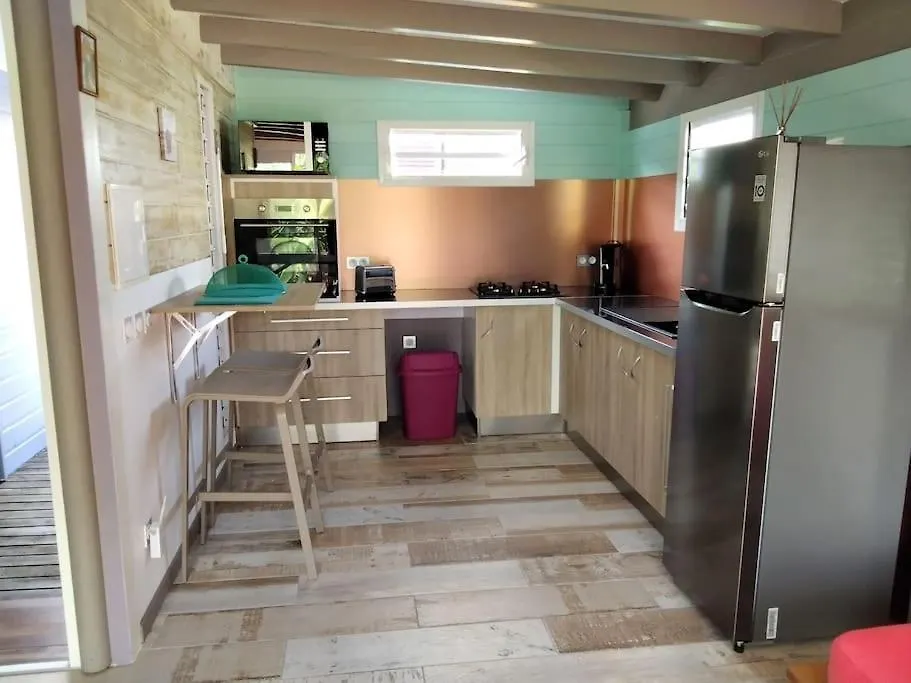 L'Ilo, Bungalow Lumineux Baie-Mahault Holiday home